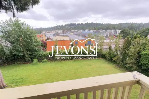 11809 100th Ave NE, Kirkland, WA 98034