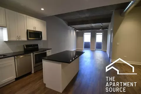 3833 N Broadway St #209, Chicago, IL 60613