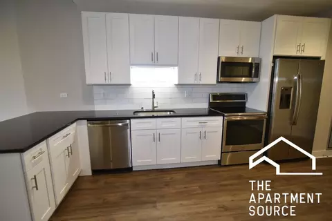 3833 N Broadway St #615, Chicago, IL 60613