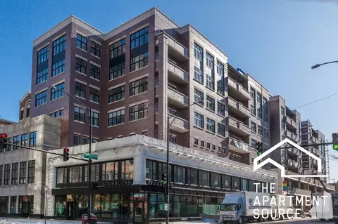 3833 N Broadway St #607, Chicago, IL 60613
