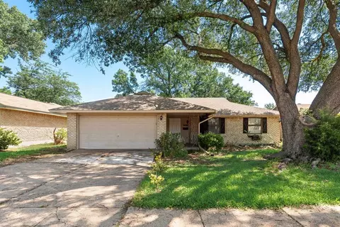 5010 Wildbriar Dr, Garland, TX 75043