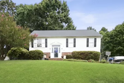 6819 Salem Quarter Rd, Belews Creek, NC 27009