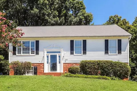 6819 Salem Quarter Rd, Belews Creek, NC 27009
