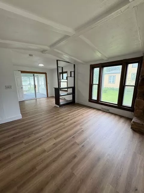 1204 Bluff St, Cedar Falls, IA 50613