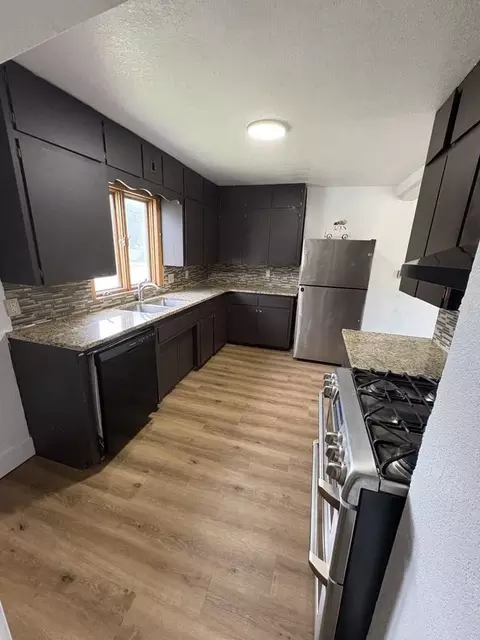 1204 Bluff St, Cedar Falls, IA 50613