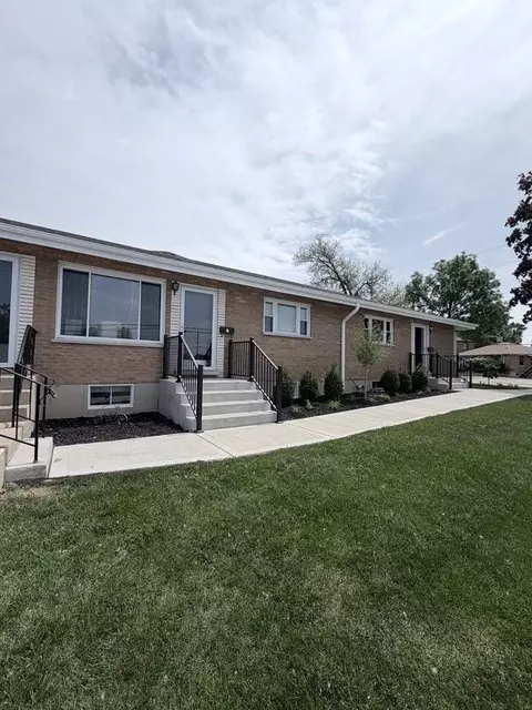 348 Maple Ave #2, Downers Grove, IL 60515
