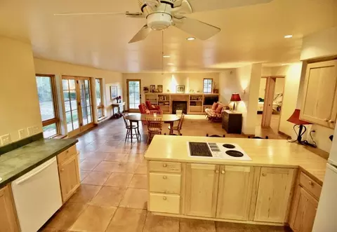100 S Willow St, Mancos, CO 81328