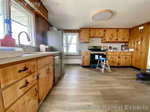 61 Gore St #2, Cambridge, MA 02141