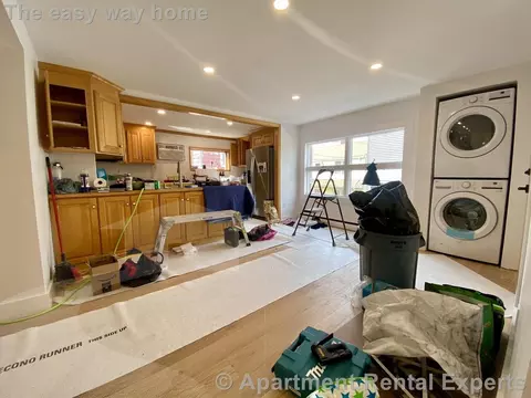 61 Gore St #1, Cambridge, MA 02141