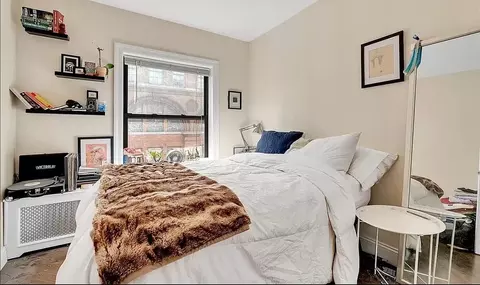 153 E 26th St #2A, New York, NY 10010
