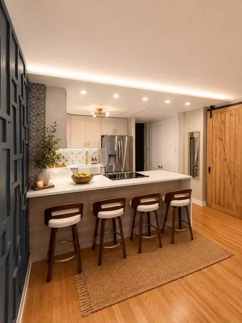 535 N Michigan Ave #702, Chicago, IL 60611