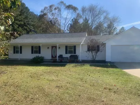 65 Willow Way, Douglas, GA 31535