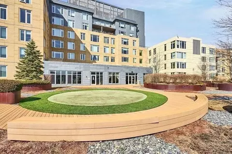 10 Nouvelle Way #FG345RFF, Natick, MA 01760
