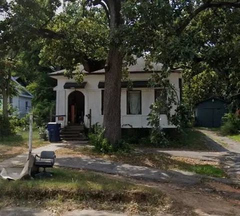2422 S Greenwood Ave, Fort Smith, AR 72901