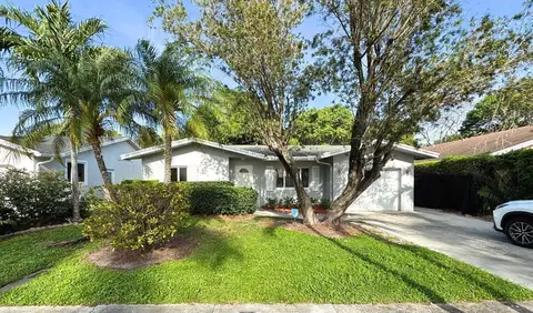 61 SW 34th Ave, Deerfield Beach, FL 33442