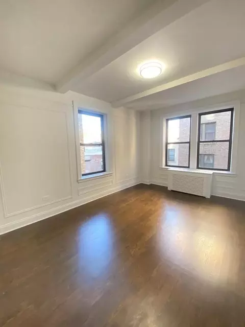 25 W 68th St #8D, New York, NY 10023