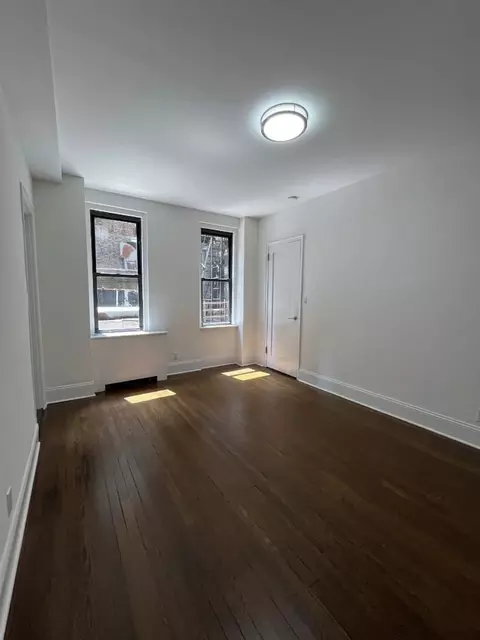 140 E 46th St #9H, New York, NY 10017