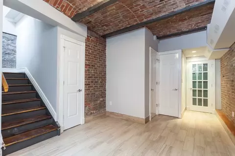 346 E 18th St #A, New York, NY 10003