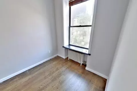 232 W 14th St #5A, New York, NY 10011