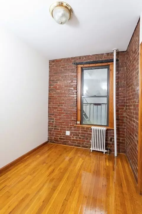 410 E 13th St #3C, New York, NY 10009