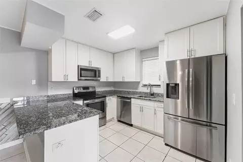 2501 NW 99th Ave, Coral Springs, FL 33065