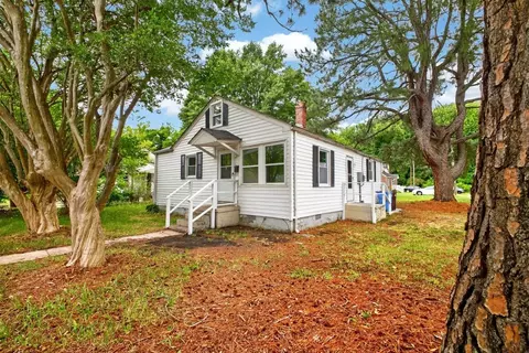 900 Partridge Ave #1, Chesapeake, VA 23324