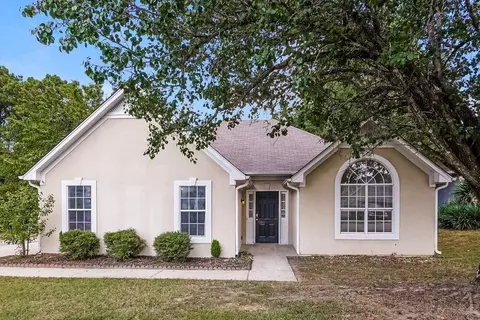 715 Claiborne St, Helena, AL 35080