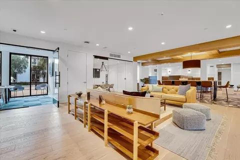 593 Camino De La Reina #1343824P, San Diego, CA 92108