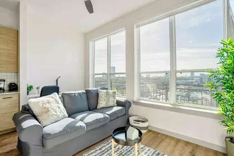 1111 Shepherd Dr #1380756P, Houston, TX 77007