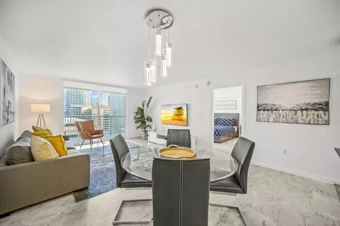 107 SE 12th St #1534594P, Miami, FL 33131