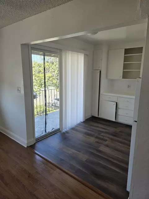 947 Tamarack Ln, Sunnyvale, CA 94086
