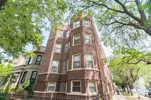 1212 W Waveland Ave #1210-1, Chicago, IL 60613