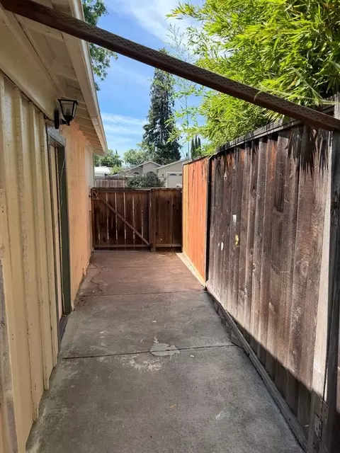 10670 Minette Dr, Cupertino, CA 95014