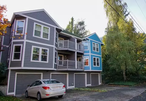 245 SW Hooker St #07, Portland, OR 97201