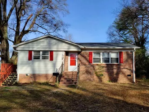 5405 Hilltop Cir, Charlotte, NC 28269