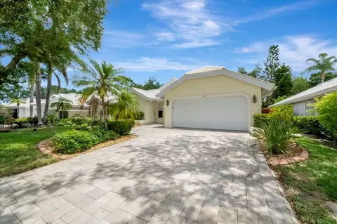 1016 Harbor Town Dr, Venice, FL 34292