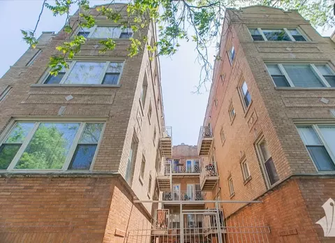 1009 N Oakley Blvd #2E, Chicago, IL 60622