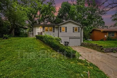 6929 N 64th St, Omaha, NE 68152