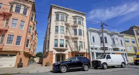 1734 Greenwich St #4, San Francisco, CA 94123