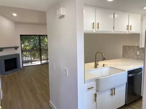 8362 Via Sonoma #F, San Diego, CA 92037