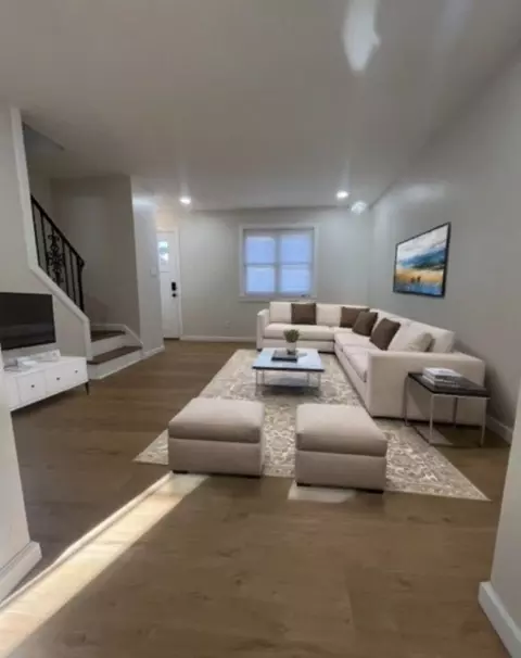 27 Melmore Gdns # A, East Orange, NJ 07017