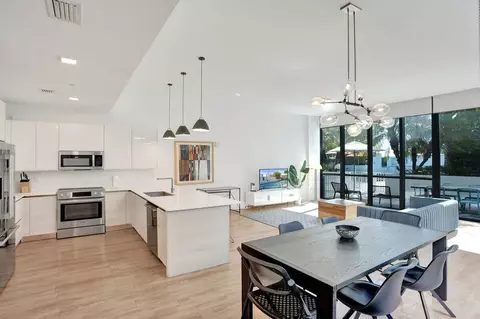 1220 17th St #1504115P, Miami Beach, FL 33139