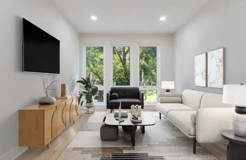 6404 S Vernon Ave #2, Chicago, IL 60637