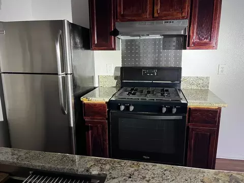 14746 Delano St #10, Los Angeles, CA 91411