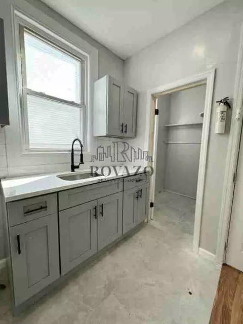 29 Baldwin Ave #2, Newark, NJ 07108