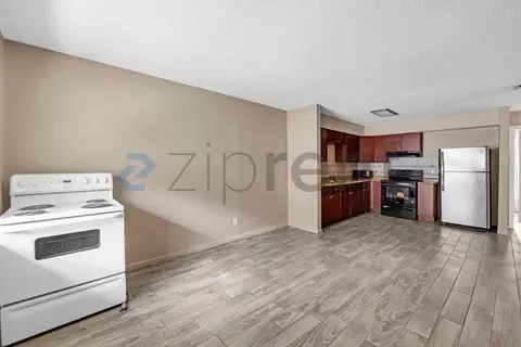8117 N Mulberry St #B, Tampa, FL 33604