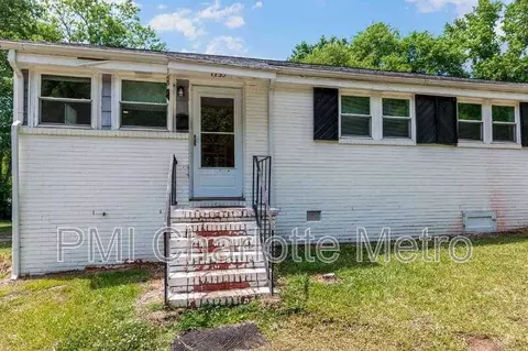 1733 Academy St, Charlotte, NC 28205
