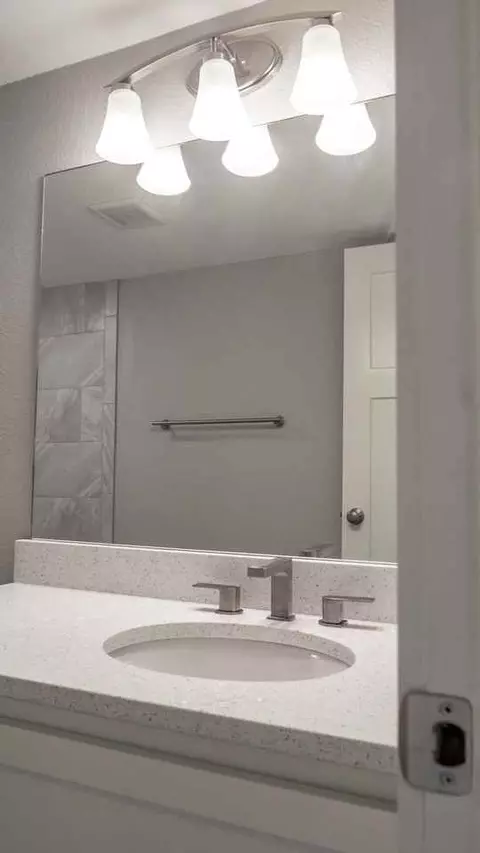 300 W Pleasure Ave - 300 W Pleasure #114, Searcy, AR 72143
