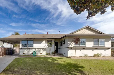 10608 S 8th Ave, Inglewood, CA 90303
