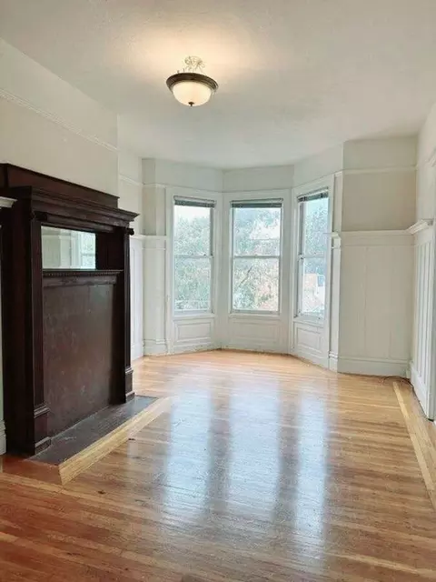 1889 Page St, San Francisco, CA 94117
